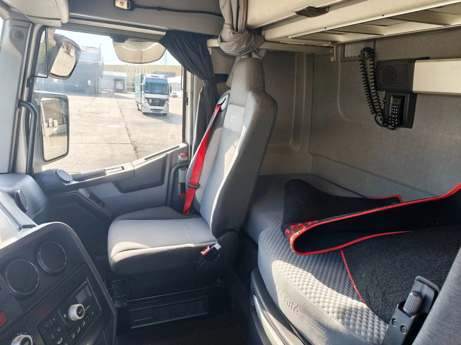 Renault T | Mobile.bg � ����������� 8