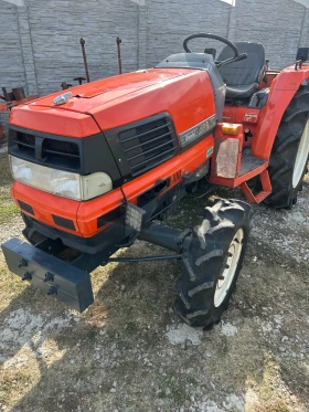 Трактор Kubota, снимка 2