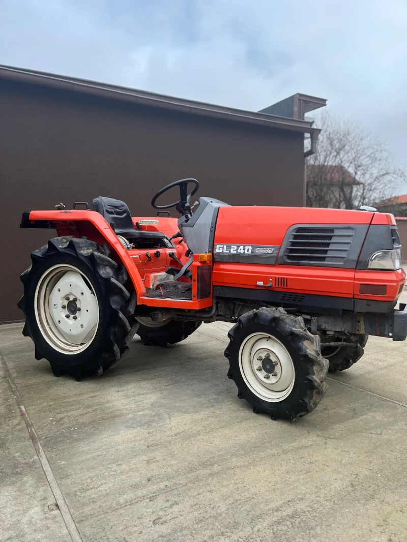 Трактор Kubota GL240, снимка 2 - Селскостопанска техника - 53119284