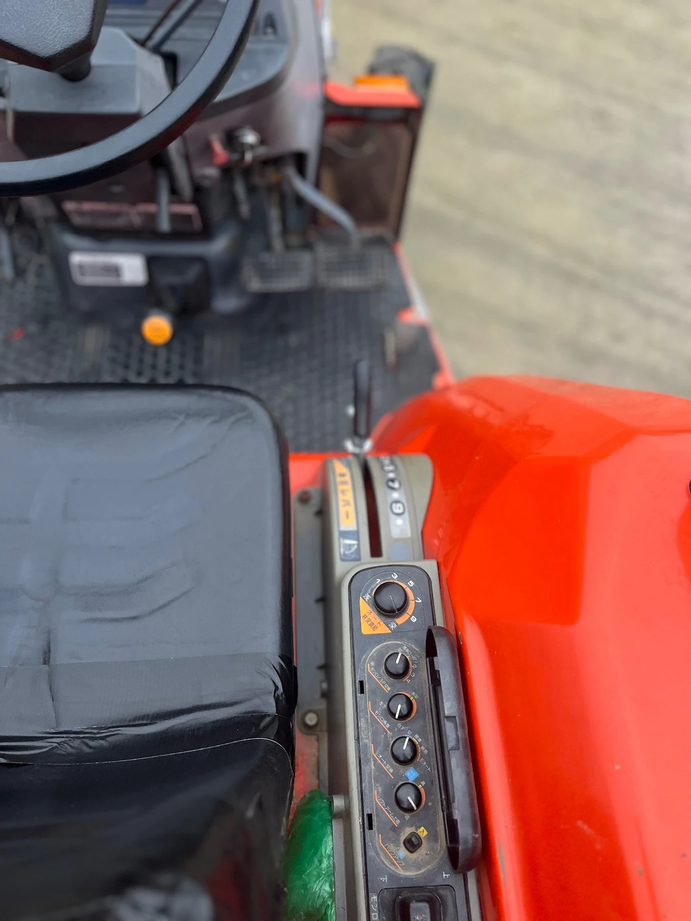 Трактор Kubota GL240 - изображение 9