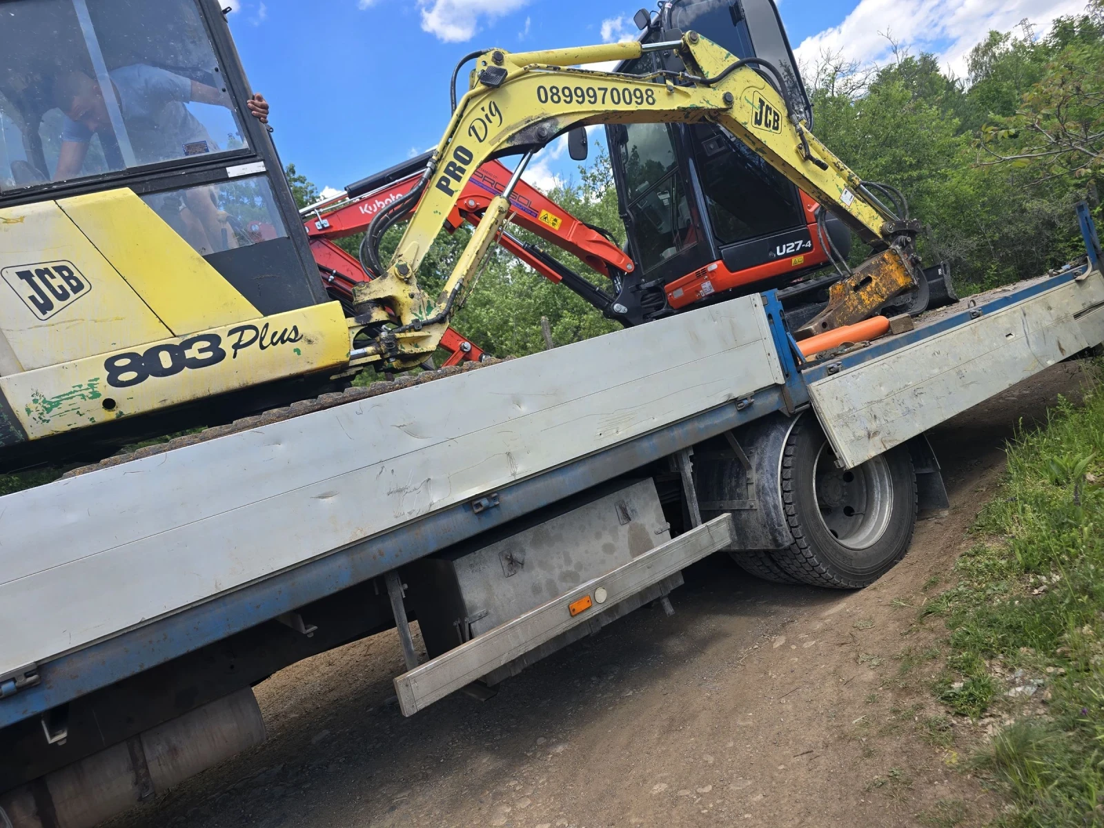 Багер JCB JCB 803 PLUS Отлично състояние , снимка 12 - Индустриална техника - 54875321