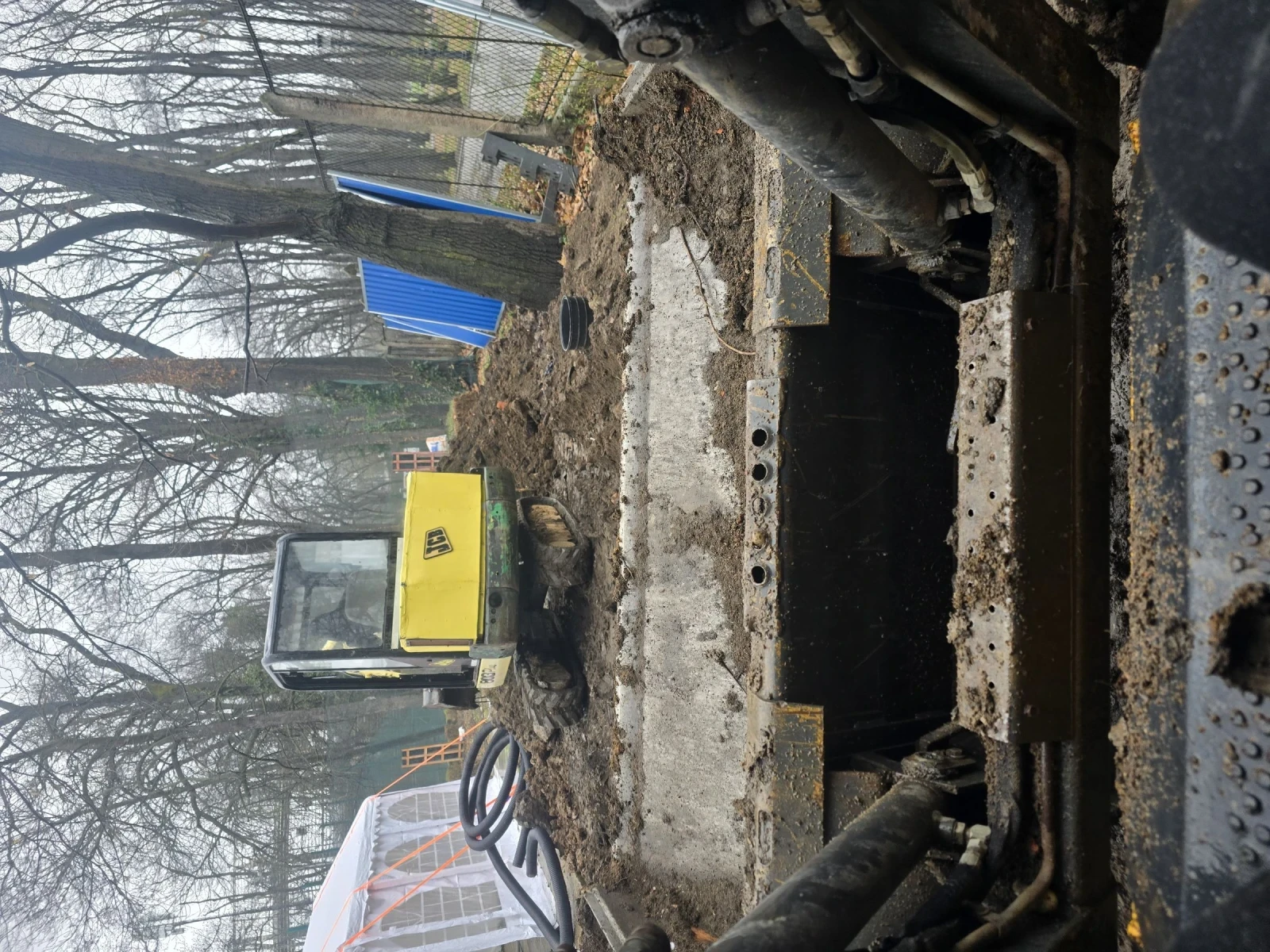 Багер JCB JCB 803 PLUS Отлично състояние , снимка 10 - Индустриална техника - 54875321