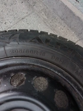 Гуми Зимни 205/60R16, снимка 6