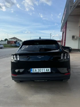 Ford Mustang Mach-E 99 kWn 294 к.с., снимка 3