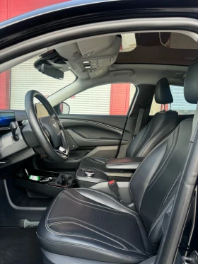 Ford Mustang Mach-E 99 kWn 294 к.с., снимка 9