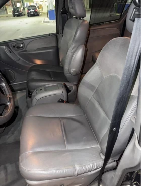 Chrysler Town and Country Grand Voyager 2.8 Автомат, снимка 6