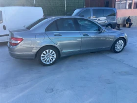 Mercedes-Benz C 220 КАТО НОВА, снимка 2