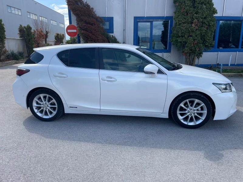 Lexus CT 200h, снимка 3 - Автомобили и джипове - 47476526