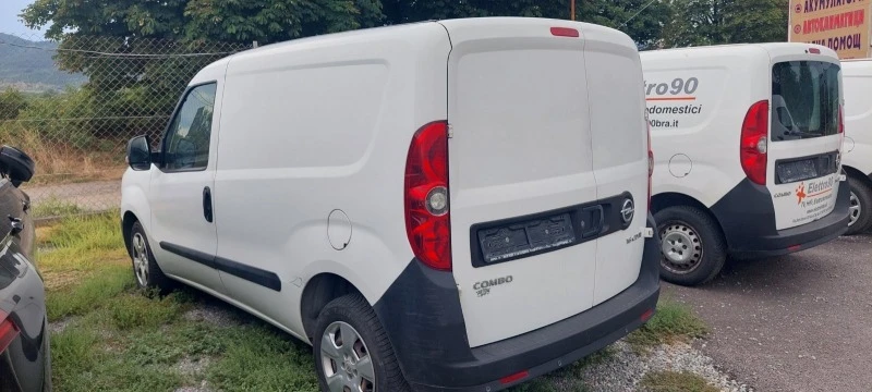 Opel Combo 1, 6, снимка 5 - Автомобили и джипове - 47257334