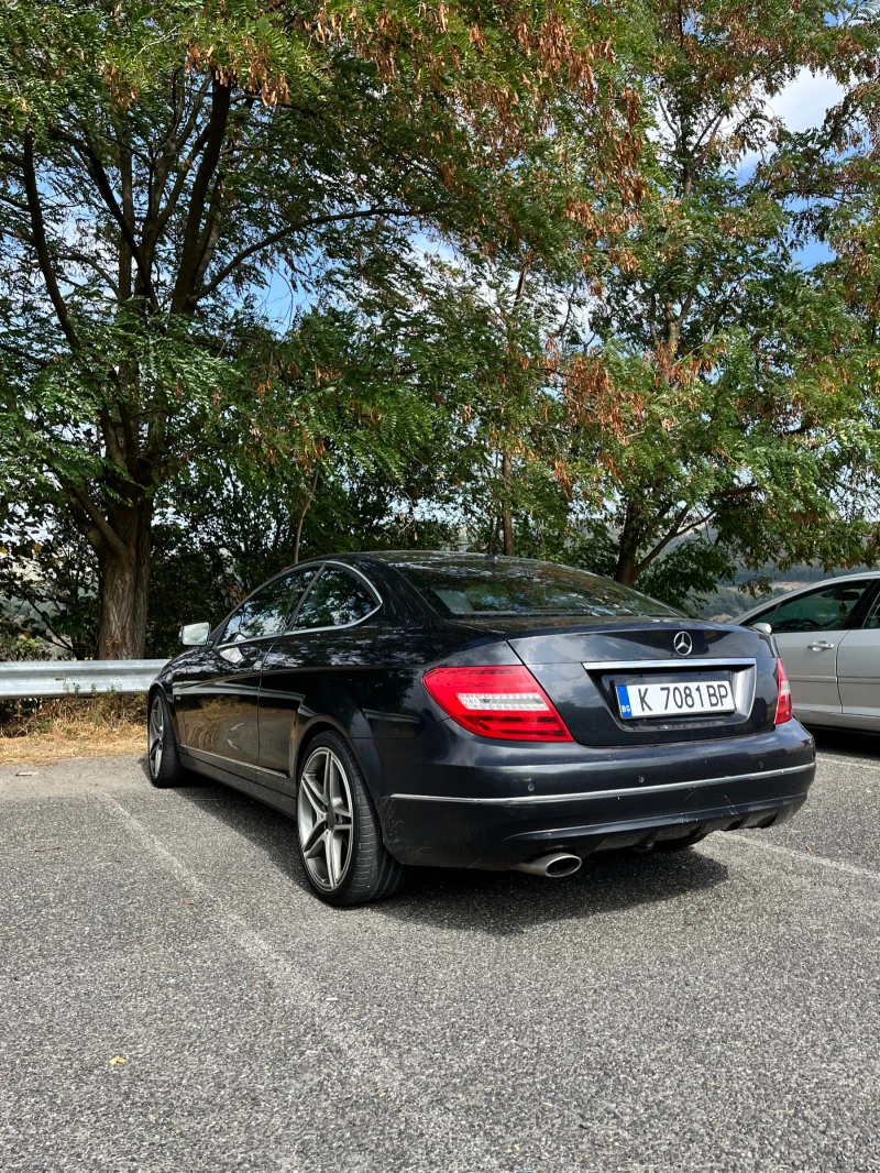 Mercedes-Benz C 220, снимка 1 - Автомобили и джипове - 47471040