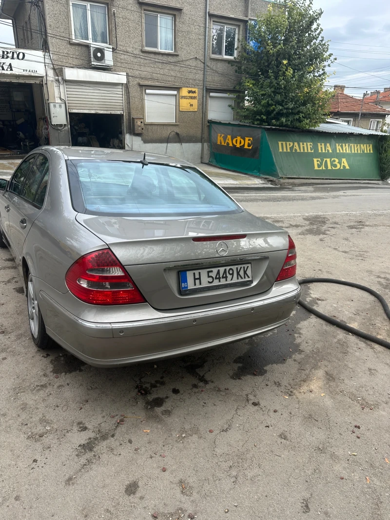 Mercedes-Benz E 320, снимка 3 - Автомобили и джипове - 47424593