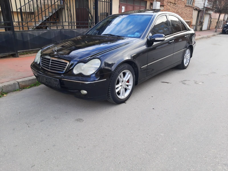 Mercedes-Benz C 320 3.2 Avatgarde, снимка 3 - Автомобили и джипове - 48417432