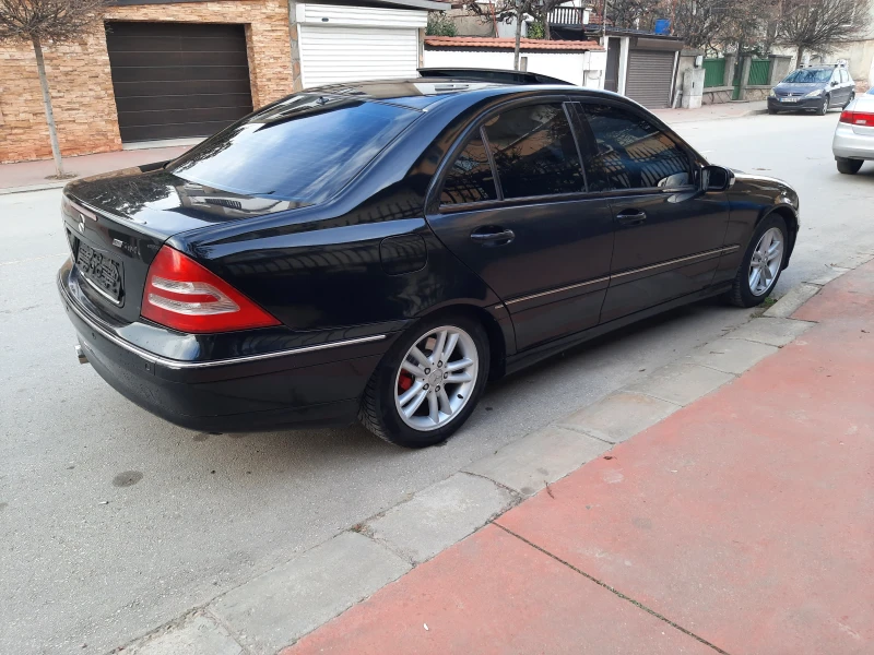 Mercedes-Benz C 320 3.2 Avantgarde, снимка 4 - Автомобили и джипове - 48417432