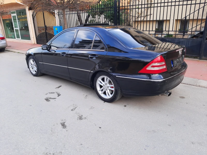 Mercedes-Benz C 320 3.2 Avantgarde, снимка 6 - Автомобили и джипове - 48417432