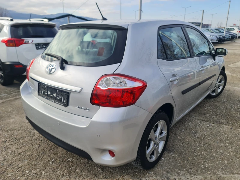 Toyota Auris 2.0 D4D FaceLift Handsfree Тмпомат KeyLess Go, снимка 3 - Автомобили и джипове - 48447922