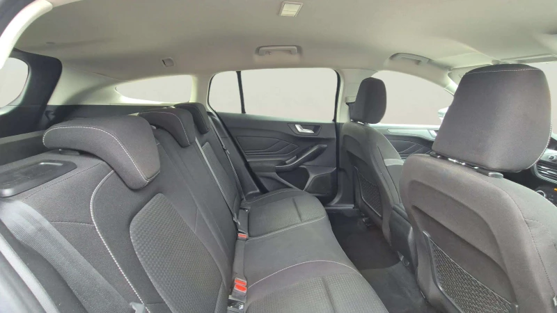 Ford Focus 1.0Ecoboost, снимка 9 - Автомобили и джипове - 51884646
