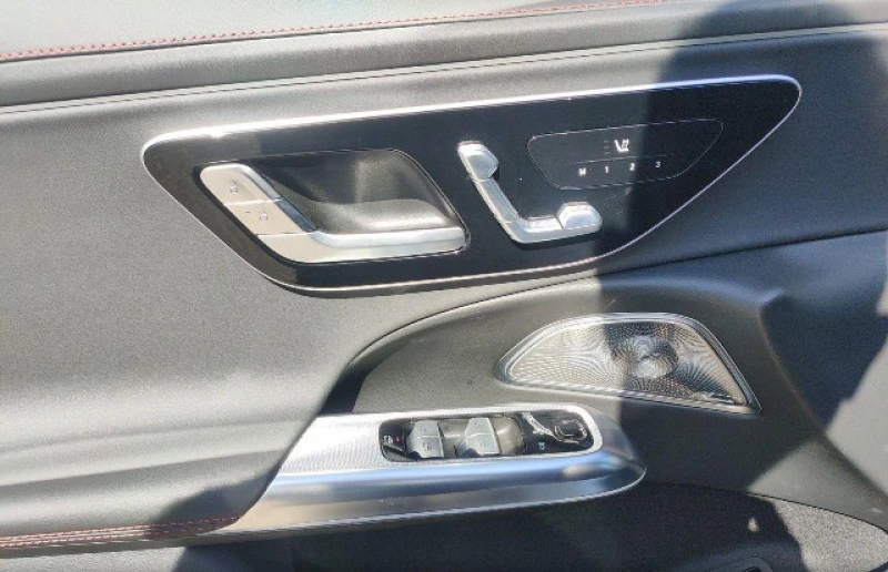 Mercedes-Benz E 53 AMG PLUG-IN HYBRID/4MATIC/NIGHT/BURM/DIGITAL LIGHT/360, снимка 7 - Автомобили и джипове - 52142823