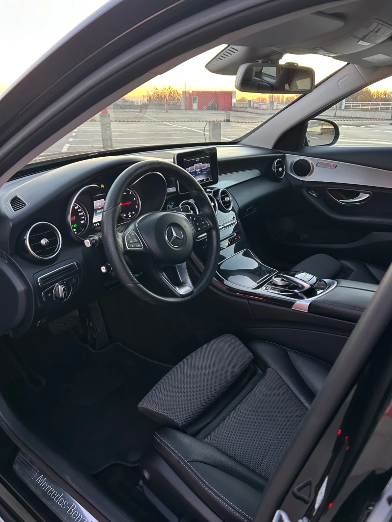 Mercedes-Benz C 220 CDI // AVANTGARDE // FULL LED , снимка 10 - Автомобили и джипове - 52579566