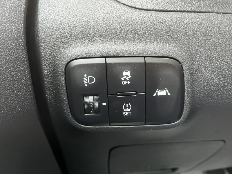 Hyundai I10 1.2 86 к.с 4 цилиндъра, снимка 14 - Автомобили и джипове - 52582695