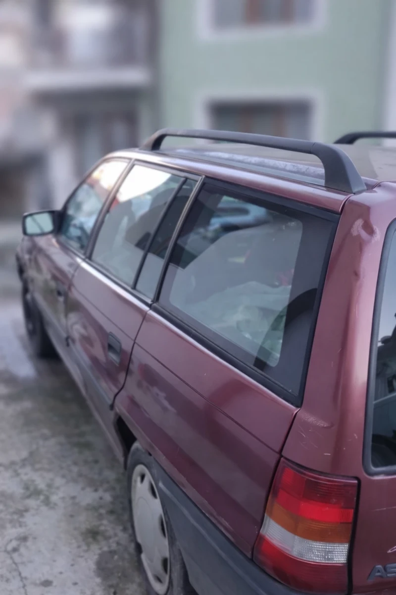 Opel Astra, снимка 4 - Автомобили и джипове - 52944044