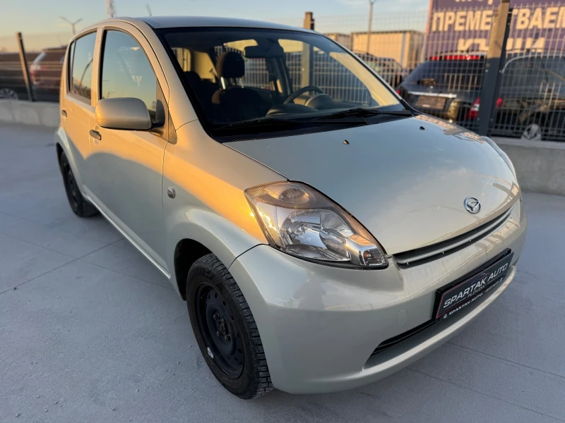 Daihatsu Sirion 1.0Бензин* 2008г* 70к.с* Ръчка* Топ Състояние* , снимка 3 - Автомобили и джипове - 52959082