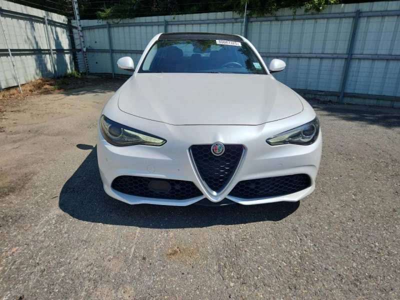 Alfa Romeo Giulia Ti, снимка 5 - Автомобили и джипове - 53408370