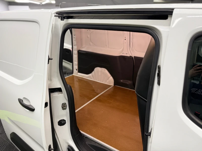 Citroen Berlingo 1.5BlueHDI* 131ps* MAXI XXL* БАБХ* MY21* КАТО НОВ*, снимка 13 - Автомобили и джипове - 53559323