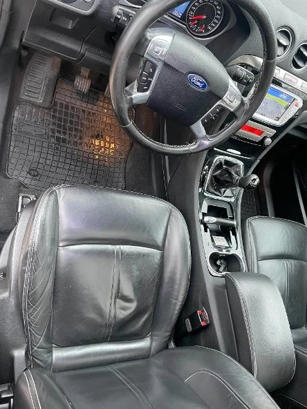 Ford S-Max 2.0BENZ, снимка 15 - Автомобили и джипове - 49317364