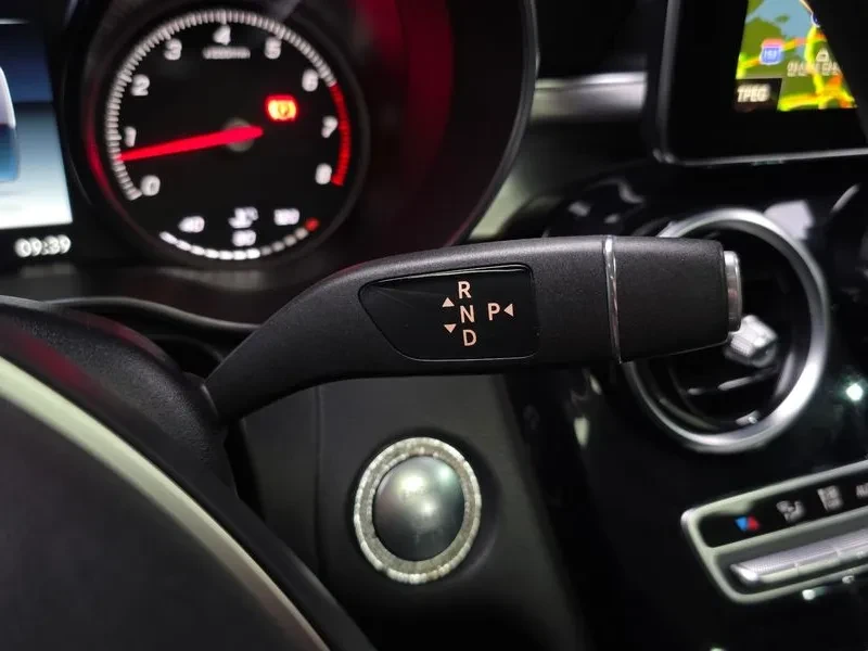 Mercedes-Benz C 200 W205 Avantgarde, снимка 17 - Автомобили и джипове - 55015221
