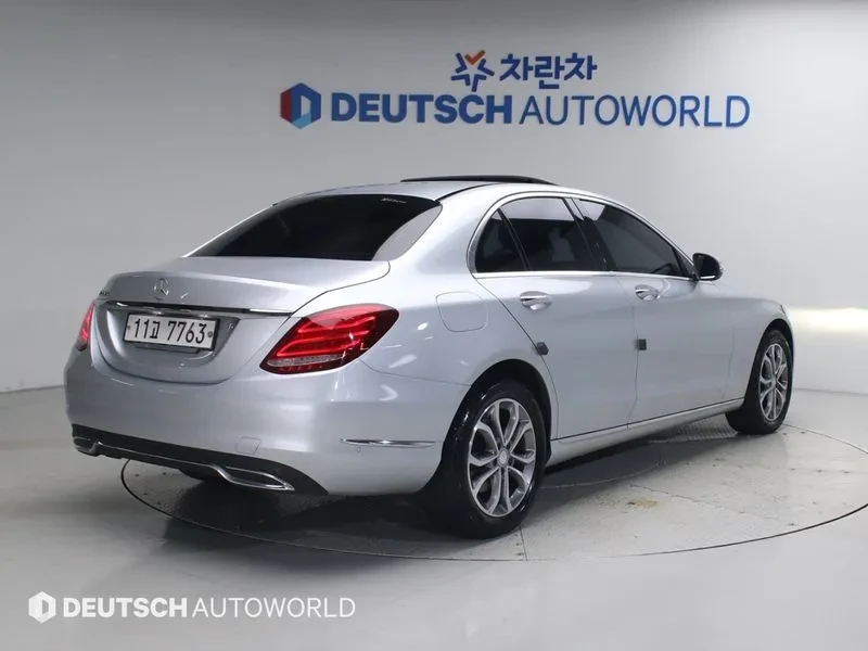 Mercedes-Benz C 200 Avantgarde, снимка 2 - Автомобили и джипове - 55650736