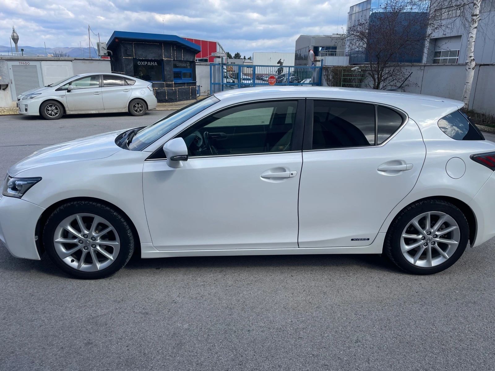 Lexus CT 200h  - изображение 5