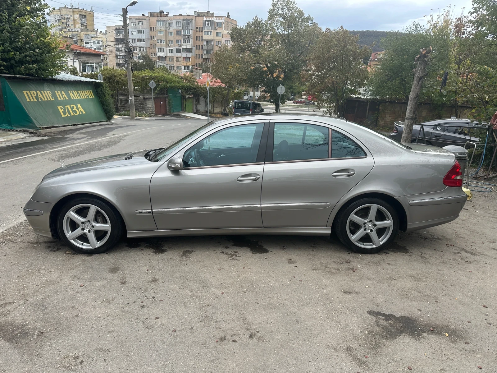 Mercedes-Benz E 320  - изображение 4