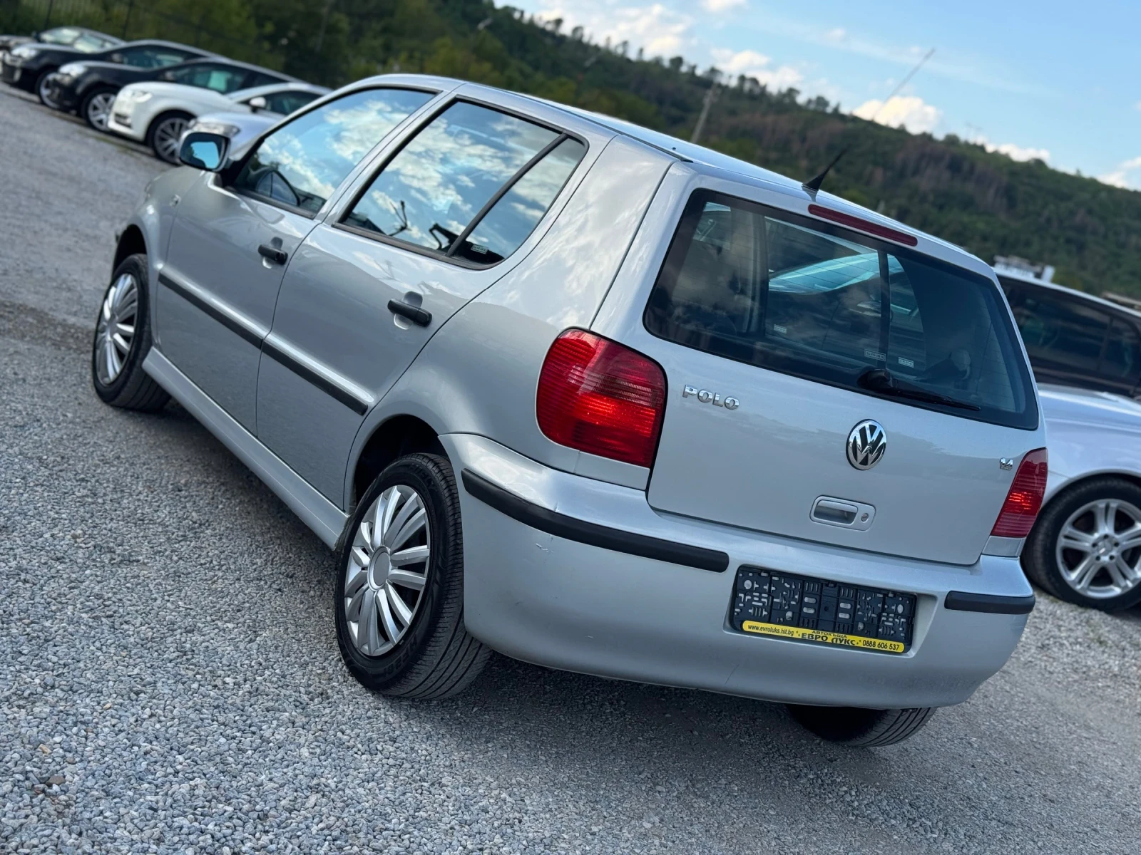 VW Polo 1.4i 75кс КЛИМАТИК - изображение 4