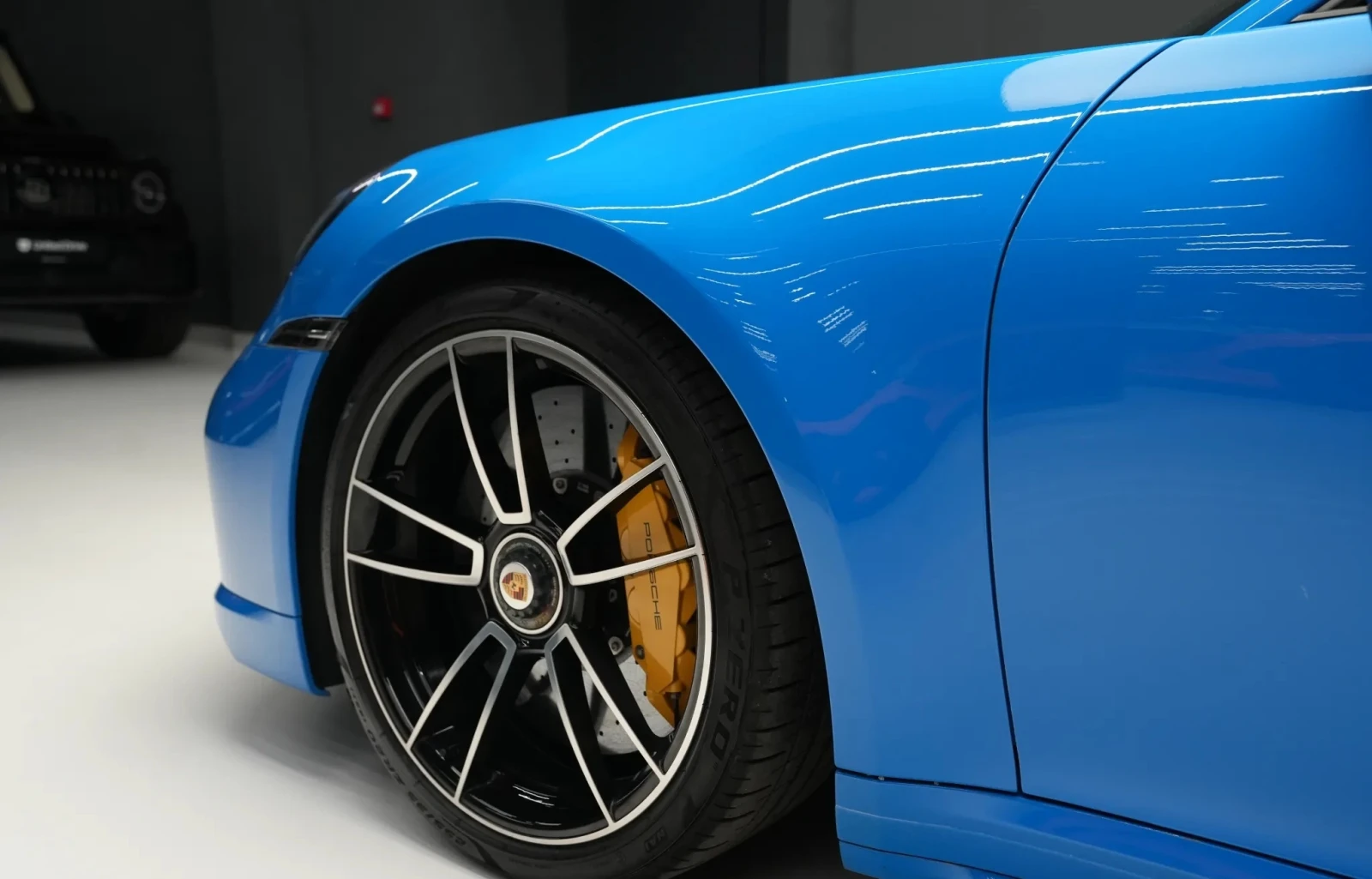Porsche 911  Turbo S 3.8 - изображение 6