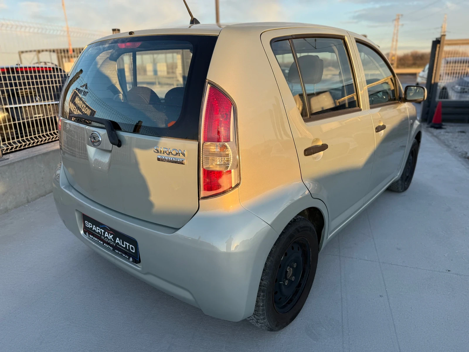 Daihatsu Sirion 1.0������* 2008�* 70�.�* �����* ��� ���������*  | Mobile.bg � ����������� 4