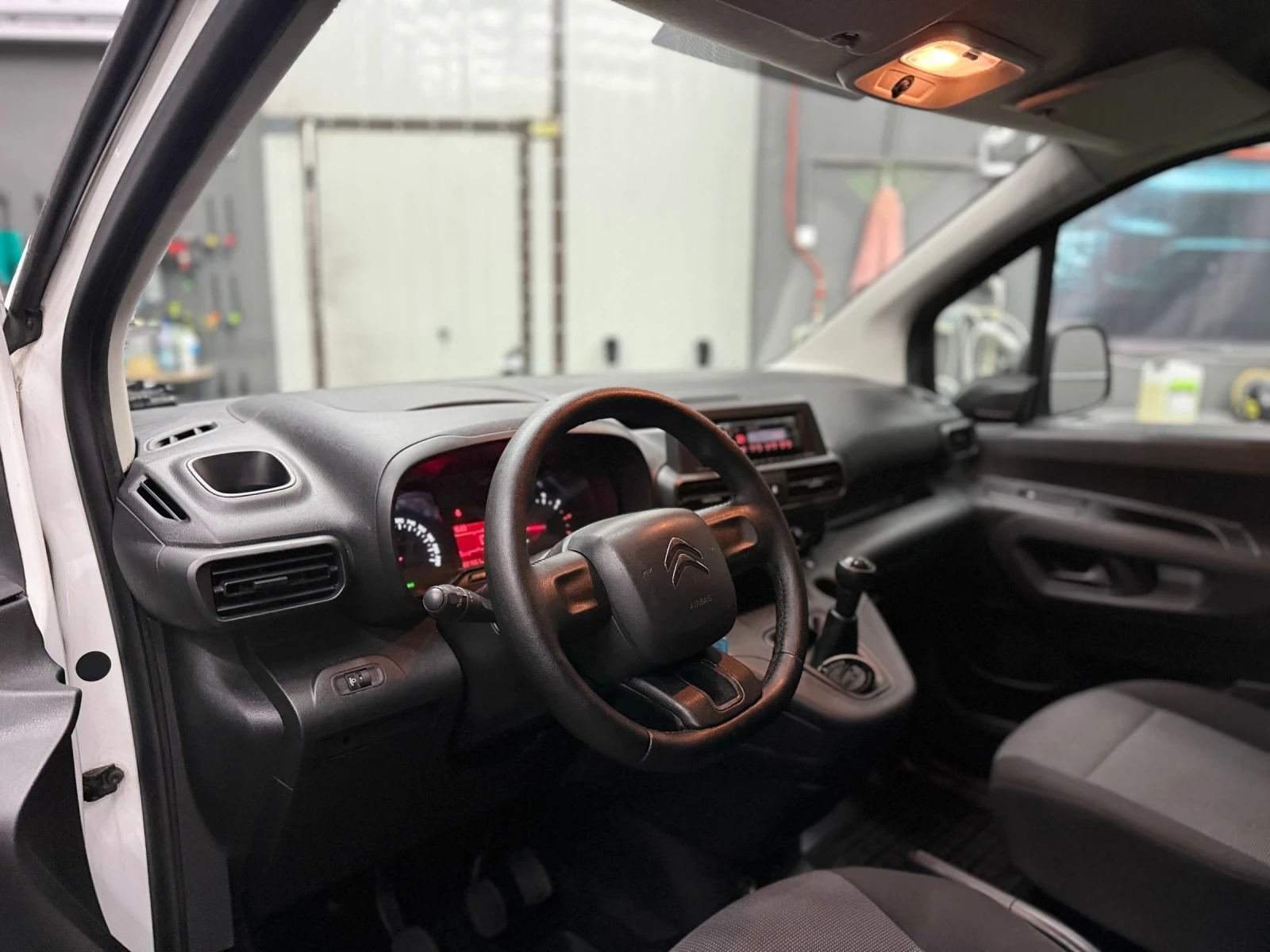 Citroen Berlingo 1.5BlueHDI* 131ps* MAXI XXL* БАБХ* MY21* КАТО НОВ* - изображение 7