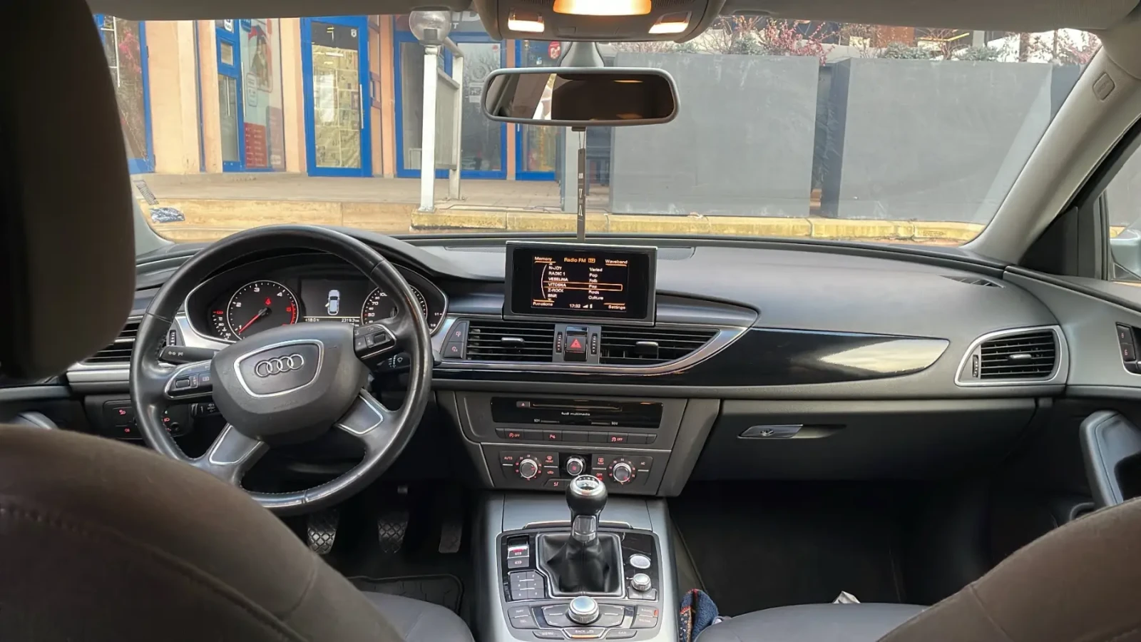 Audi A6 2.0TDI * Keyless* Парктроник * Пружини * , снимка 9 - Автомобили и джипове - 53621705