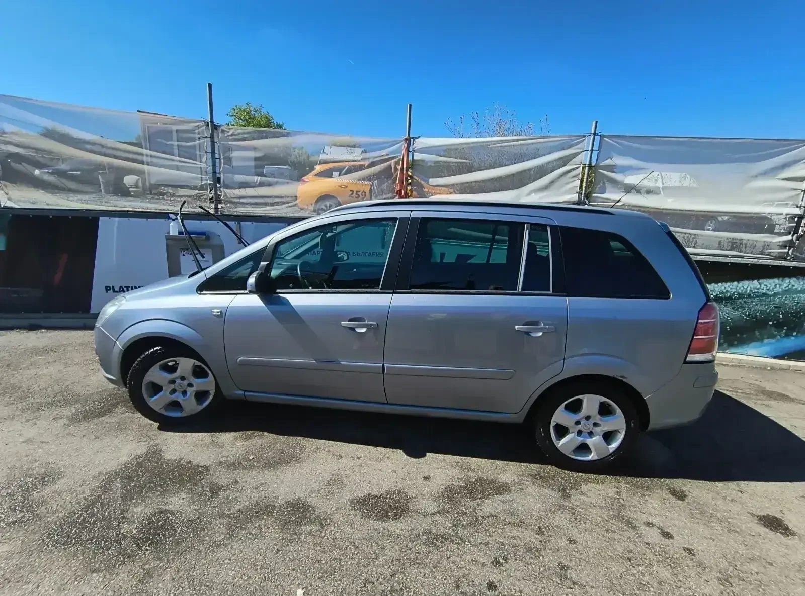 Opel Zafira 1.8I, снимка 3 - Автомобили и джипове - 54359658