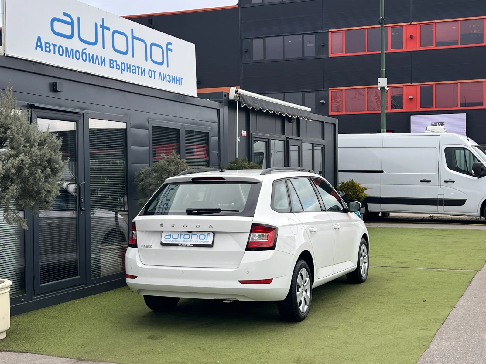 Skoda Fabia COMBI/SELECTION/1.0/TSI, снимка 4 - Автомобили и джипове - 54039884