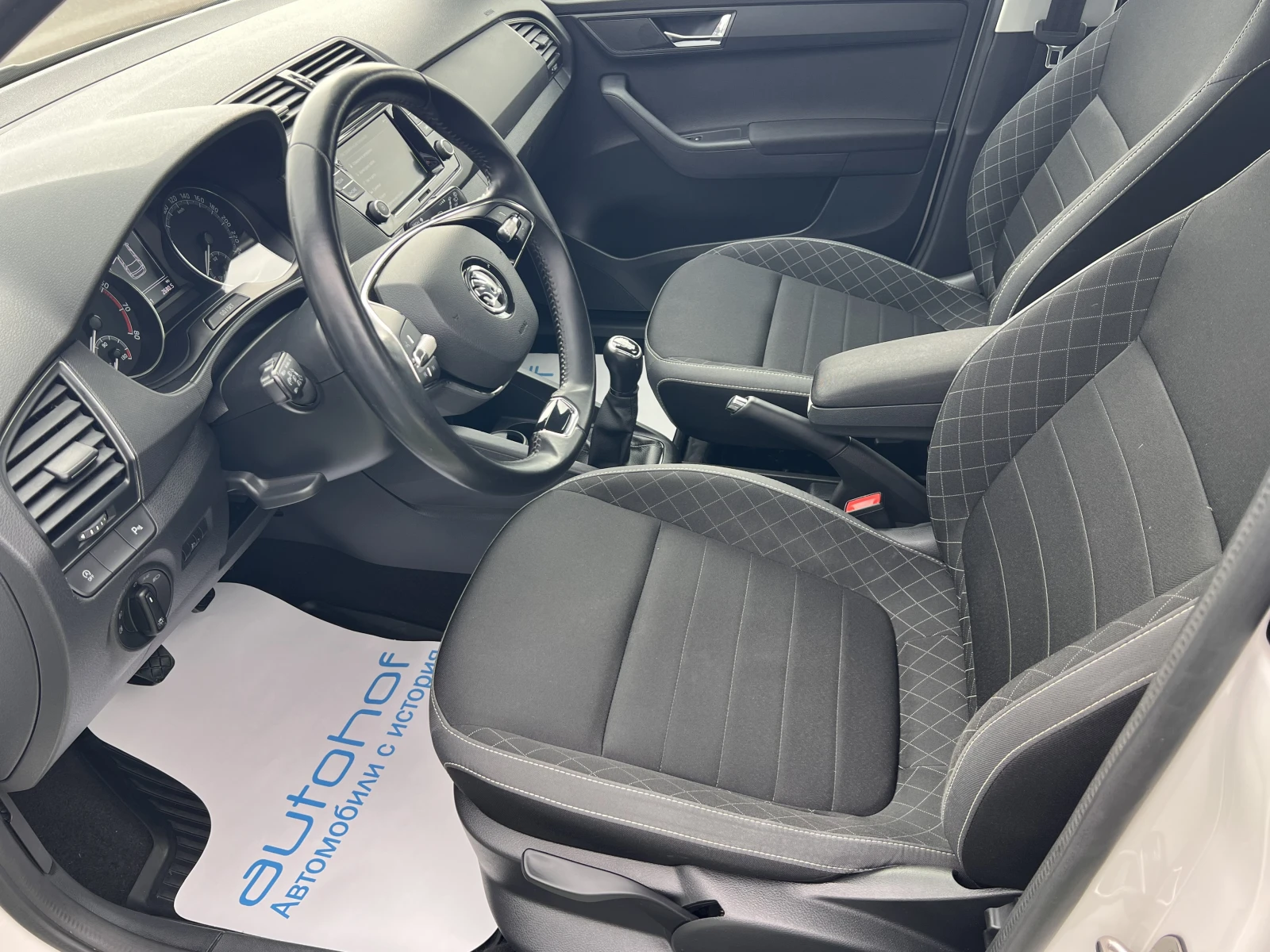 Skoda Fabia COMBI/SELECTION/1.0/TSI, снимка 8 - Автомобили и джипове - 54039884