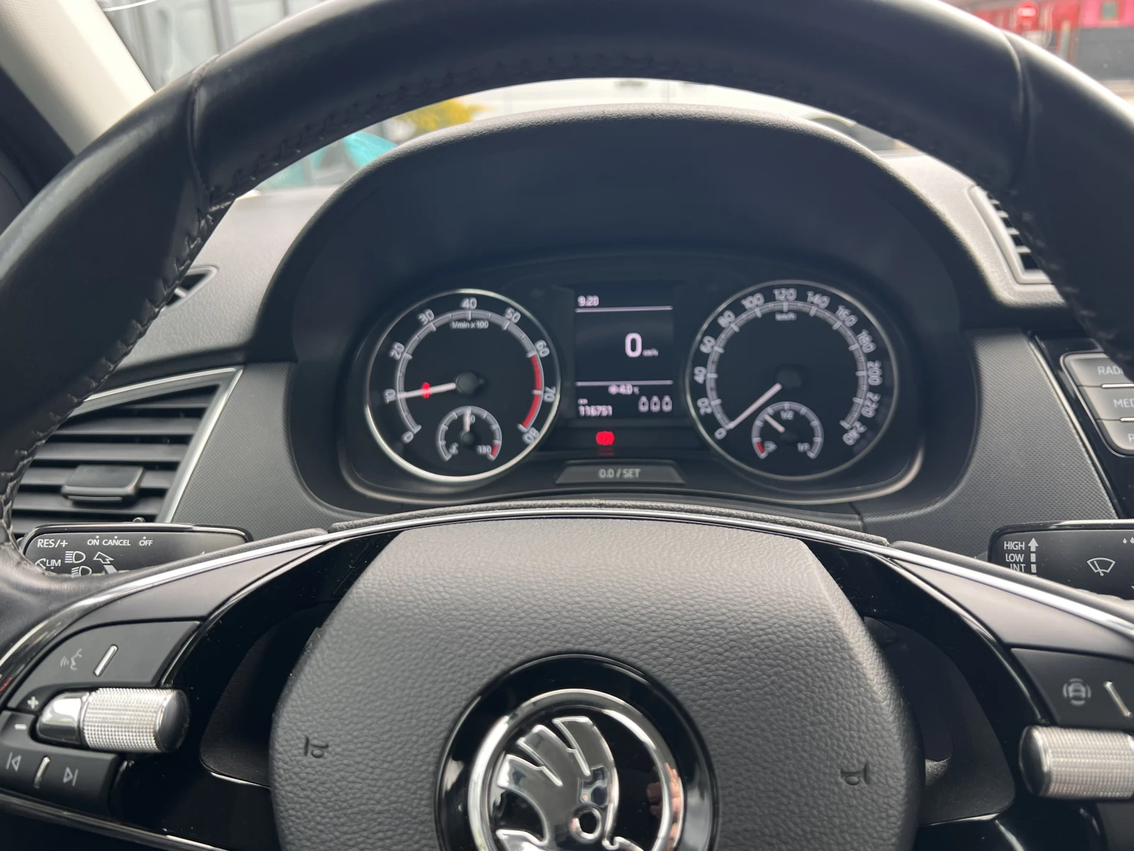 Skoda Fabia COMBI/SELECTION/1.0/TSI, снимка 12 - Автомобили и джипове - 54039884