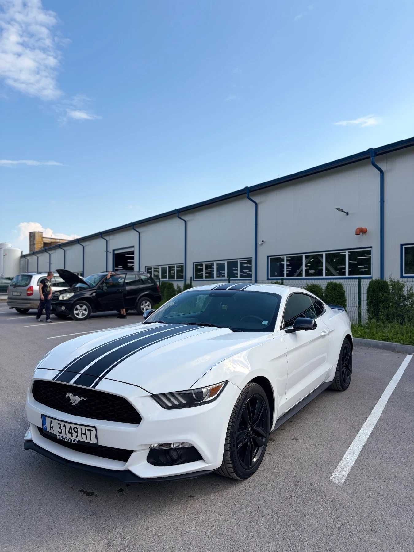 Ford Mustang 2.3 EcoBoost  Performance pack Full ! !, снимка 2 - Автомобили и джипове - 54795184