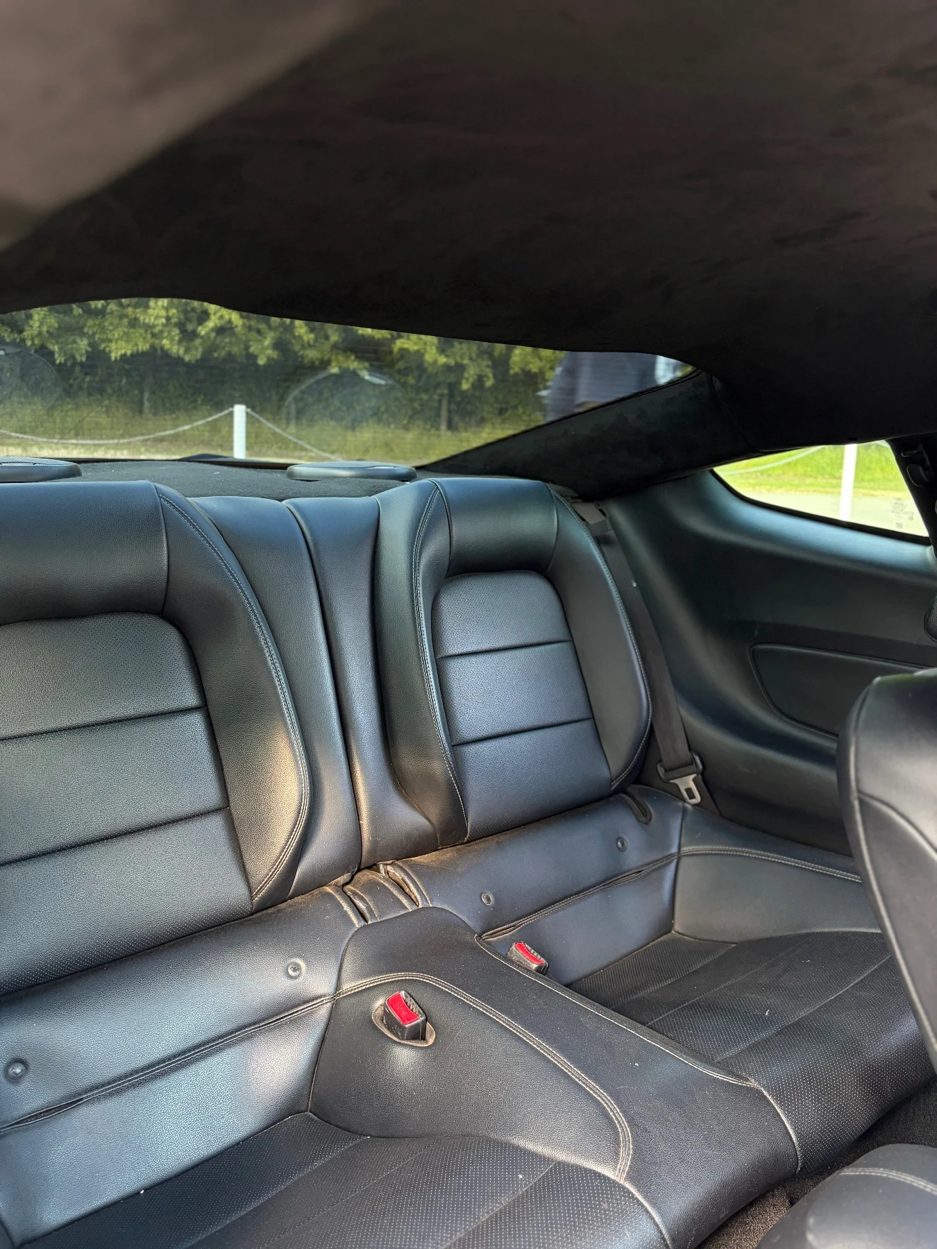 Ford Mustang 2.3 EcoBoost  Performance pack Full ! !, снимка 14 - Автомобили и джипове - 54795184
