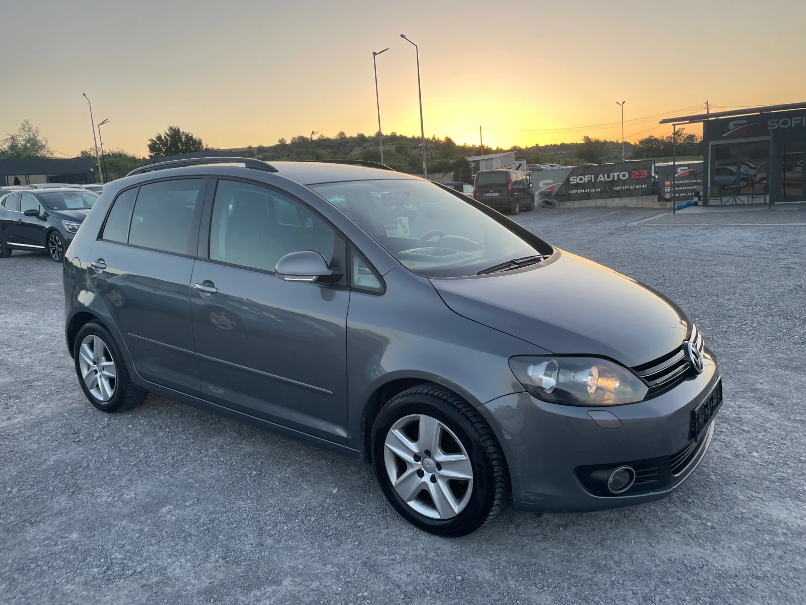 VW Golf Plus 1.6 ГАЗ БЕНЗИН, снимка 3 - Автомобили и джипове - 55084099
