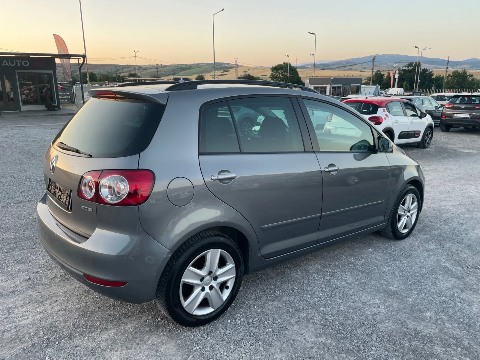 VW Golf Plus 1.6 ГАЗ БЕНЗИН, снимка 6 - Автомобили и джипове - 55084099