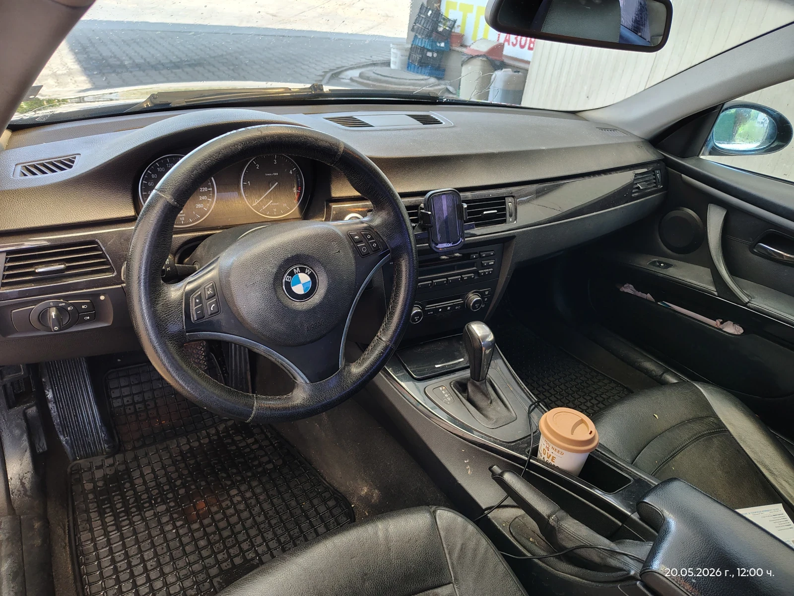 BMW 320, снимка 8 - Автомобили и джипове - 55357192