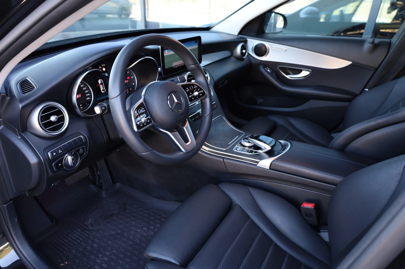Mercedes-Benz C 300 * 300* AMG PAKET* NAVI* LED LIGHTS* , снимка 9 - Автомобили и джипове - 55689703