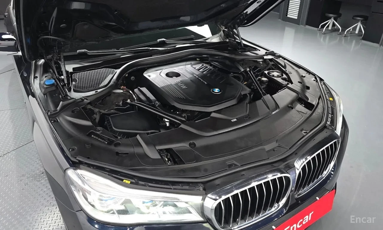 BMW 740 * 740Li xDrive M Sport Package * ЦЕНА ДО БГ, снимка 6 - Автомобили и джипове - 55872187