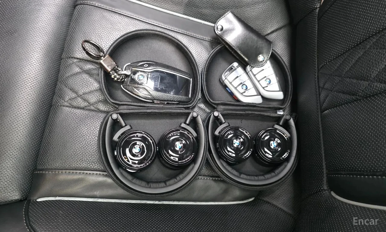 BMW 740 * 740Li xDrive M Sport Package * ЦЕНА ДО БГ, снимка 16 - Автомобили и джипове - 55872187