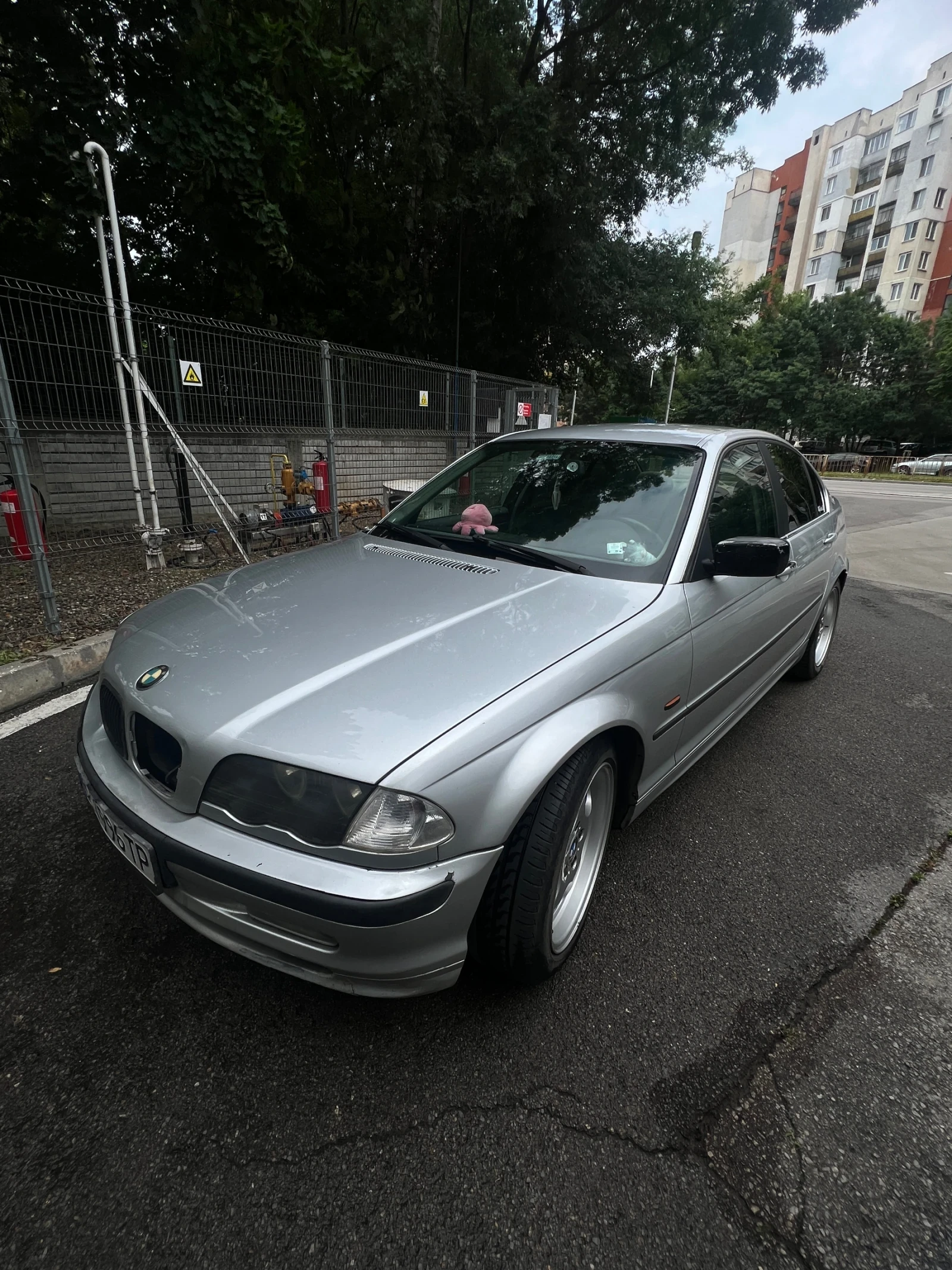 BMW 320, снимка 3 - Автомобили и джипове - 56040073